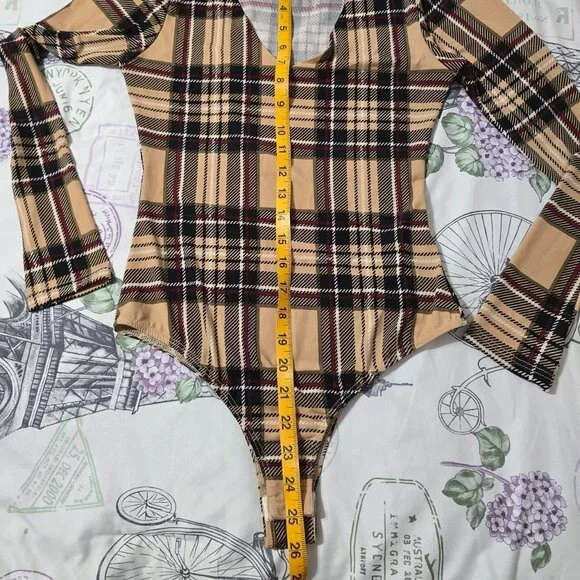 Women's CHOCOLATE Striped Plaid Long Sleeve Beige Bodysuit Size M - Picture 6 of 8